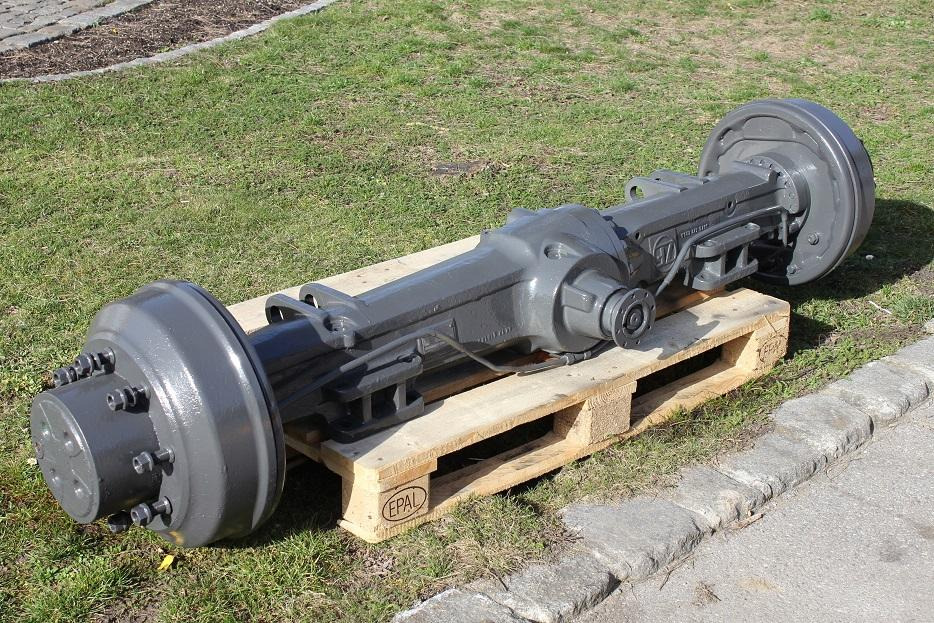 Zeppelin ZM 13, ZF APL B 355 - Eixo e peças para Máquina de construção: foto 4 Zeppelin ZM 13, ZF APL B 355 - Eixo e peças para Máquina de construção: foto 4