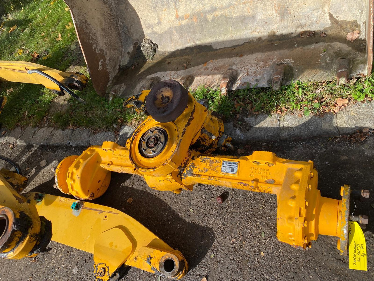 Zettelmeyer ZL 601 B ZF AV 225 - Eixo e peças para Máquina de construção: foto 1 Zettelmeyer ZL 601 B ZF AV 225 - Eixo e peças para Máquina de construção: foto 1