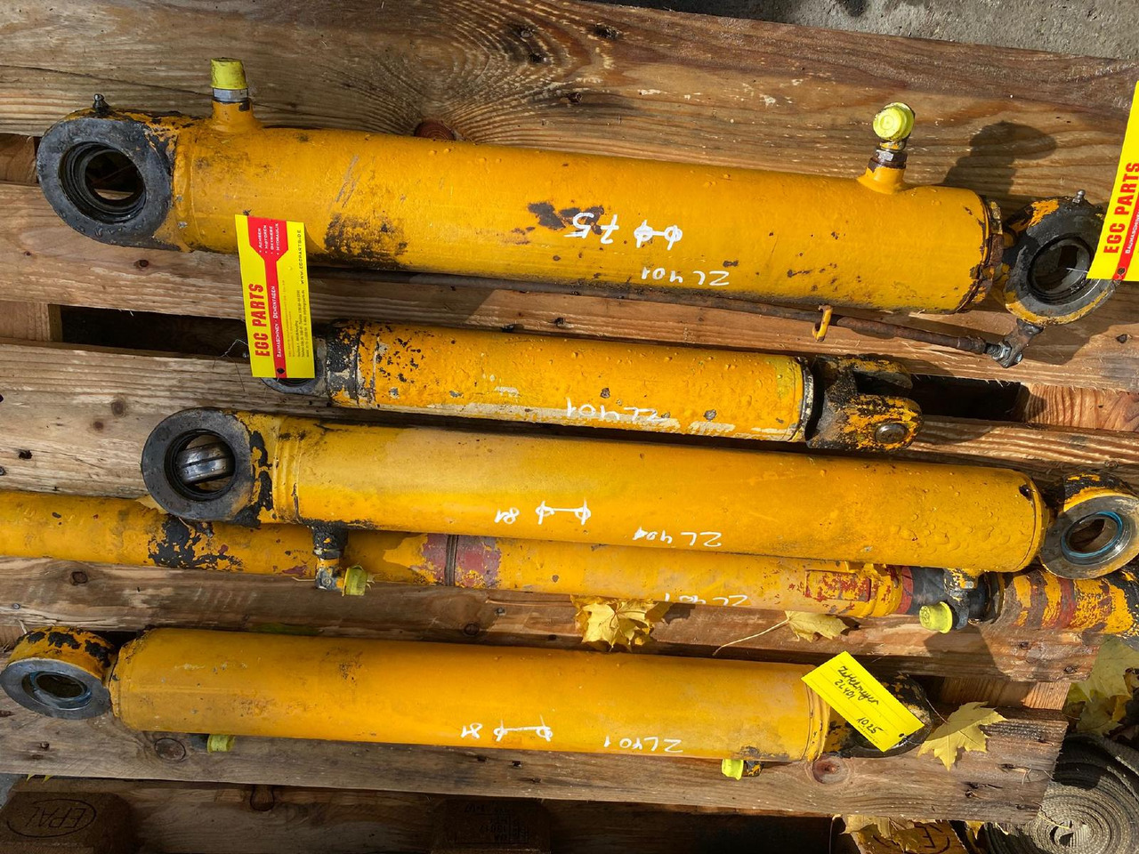 Zettelmeyer ZL401, ZL601B - Cilindro hidráulico para Máquina de construção: foto 2 Zettelmeyer ZL401, ZL601B - Cilindro hidráulico para Máquina de construção: foto 2