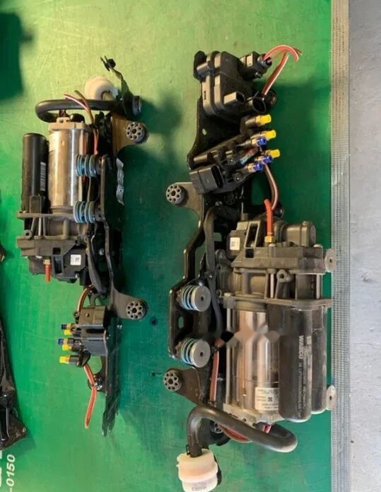 Audi Q6 E-Tron 4KE 616 005 E / 4KE616005E for Audi car - Compressor, sistema de ar comprimido para Automóvel: foto 1 Audi Q6 E-Tron 4KE 616 005 E / 4KE616005E for Audi car - Compressor, sistema de ar comprimido para Automóvel: foto 1