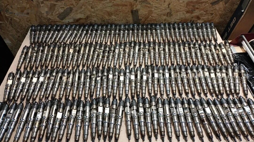 Bosch 0445124056 MAN truck - Injector para Camião: foto 1 Bosch 0445124056 MAN truck - Injector para Camião: foto 1