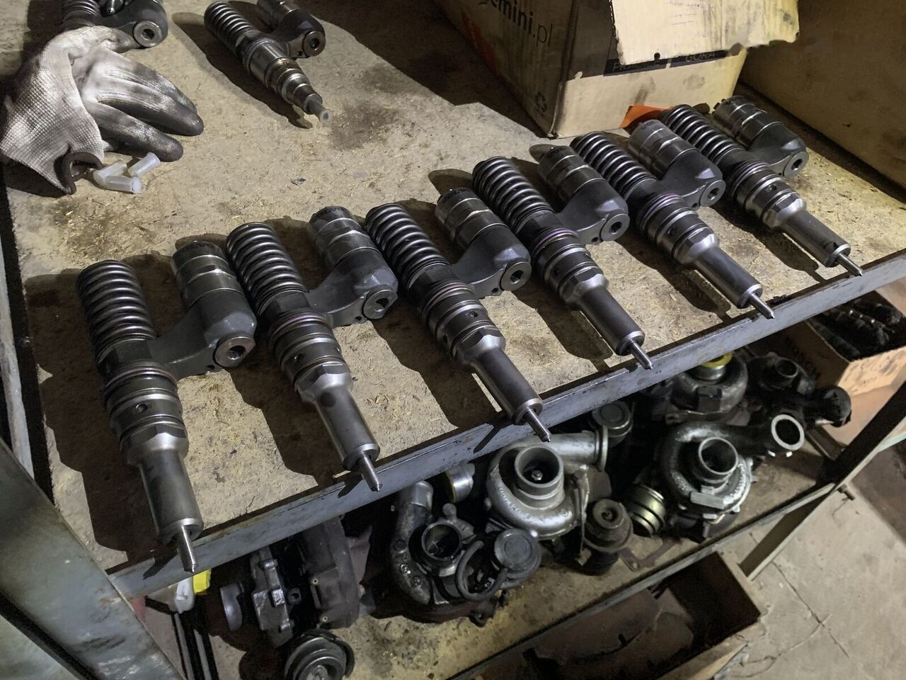 Bosch 3964829 VOLVO FM12, FH12, 3964829 - Bomba de combustivel para Camião: foto 1 Bosch 3964829 VOLVO FM12, FH12, 3964829 - Bomba de combustivel para Camião: foto 1