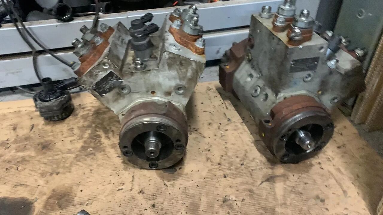 Bosch Pompa Wysokiego Ciśnienia MAN "V" MAN 51.11103-7762 F00BC0 51.11103-7762 truck - Bomba de combustivel para Camião: foto 1 Bosch Pompa Wysokiego Ciśnienia MAN "V" MAN 51.11103-7762 F00BC0 51.11103-7762 truck - Bomba de combustivel para Camião: foto 1