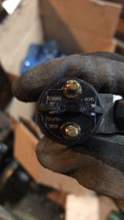 Egenera IVECO Stralis HI WAY NEW Holland - Injector para Camião: foto 1 Egenera IVECO Stralis HI WAY NEW Holland - Injector para Camião: foto 1