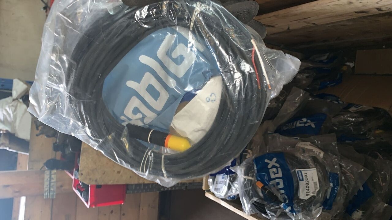 Haldex elektryczny EBS 24V 4m - Linha/ Mangueira de freio para Camião: foto 4 Haldex elektryczny EBS 24V 4m - Linha/ Mangueira de freio para Camião: foto 4