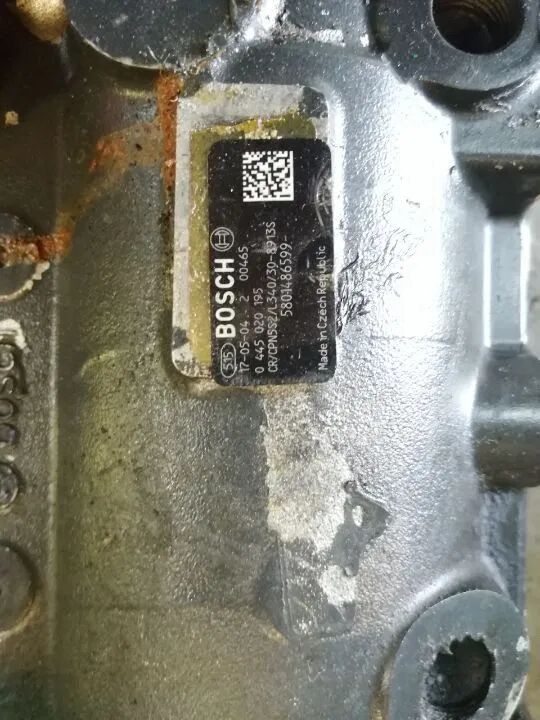 IVECO STRALIS Euro 6 0445020195 truck - Bomba de combustivel para Camião: foto 2 IVECO STRALIS Euro 6 0445020195 truck - Bomba de combustivel para Camião: foto 2