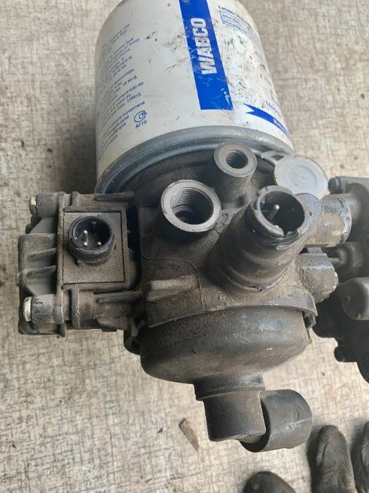 Knorr-Bremse EL9002 IVECO - Sistema de admissão de ar para Camião: foto 4 Knorr-Bremse EL9002 IVECO - Sistema de admissão de ar para Camião: foto 4