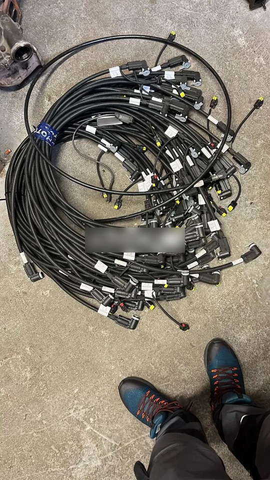 Nowy Przewód Do Komputera Sterownika Silnika BOSCH , MANITOU MLT 5463119100 - Cables/ Wire harness para Camião: foto 1 Nowy Przewód Do Komputera Sterownika Silnika BOSCH , MANITOU MLT 5463119100 - Cables/ Wire harness para Camião: foto 1