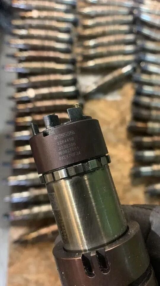 Scania XPI Euro 6 2264458 - Injector para Camião: foto 2 Scania XPI Euro 6 2264458 - Injector para Camião: foto 2