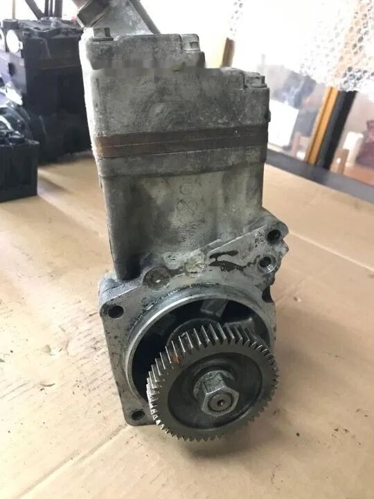 Sprężarka LP490 Mercedes Actros MP4 Voith A4711303215 - Compressor, sistema de ar comprimido para Camião: foto 3 Sprężarka LP490 Mercedes Actros MP4 Voith A4711303215 - Compressor, sistema de ar comprimido para Camião: foto 3