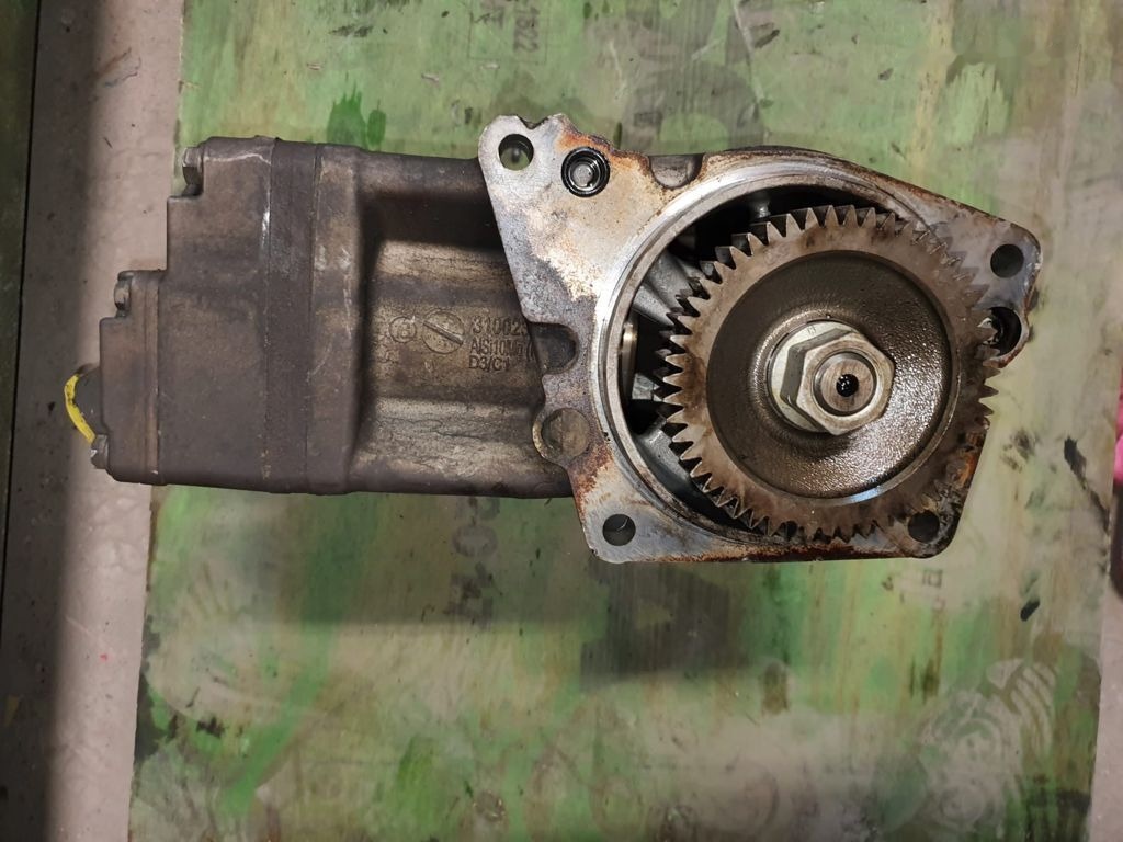 Voith LP490 A0021304215 Mercedes-Benz Actros MP4 - Compressor, sistema de ar comprimido para Camião: foto 3 Voith LP490 A0021304215 Mercedes-Benz Actros MP4 - Compressor, sistema de ar comprimido para Camião: foto 3