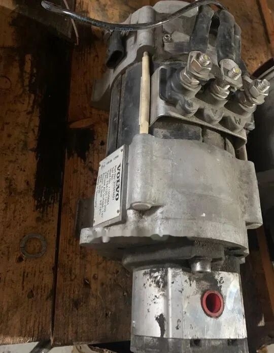 Volvo B5LH 2012 21543421 Volvo truck - Bomba de direção para Camião: foto 3 Volvo B5LH 2012 21543421 Volvo truck - Bomba de direção para Camião: foto 3