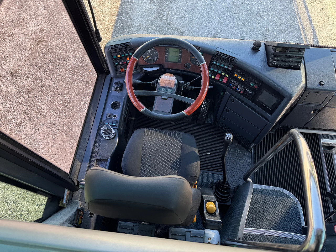 Locação financeira de Neoplan NEOPLAN N516 SHD STARLINER Neoplan NEOPLAN N516 SHD STARLINER: foto 14