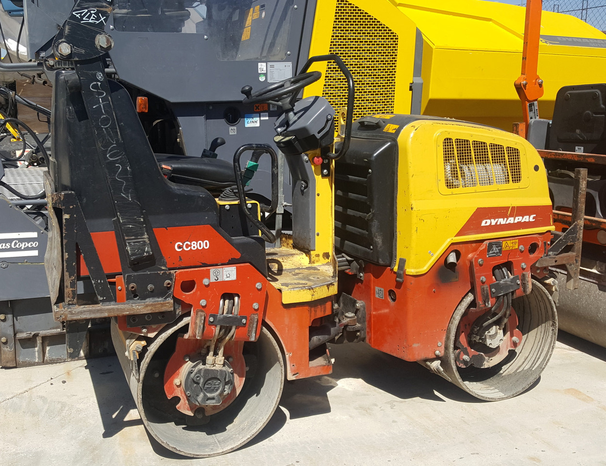 Doble Vibrante Dynapac CC 800 - Compactador de asfalto: foto 1 Doble Vibrante Dynapac CC 800 - Compactador de asfalto: foto 1