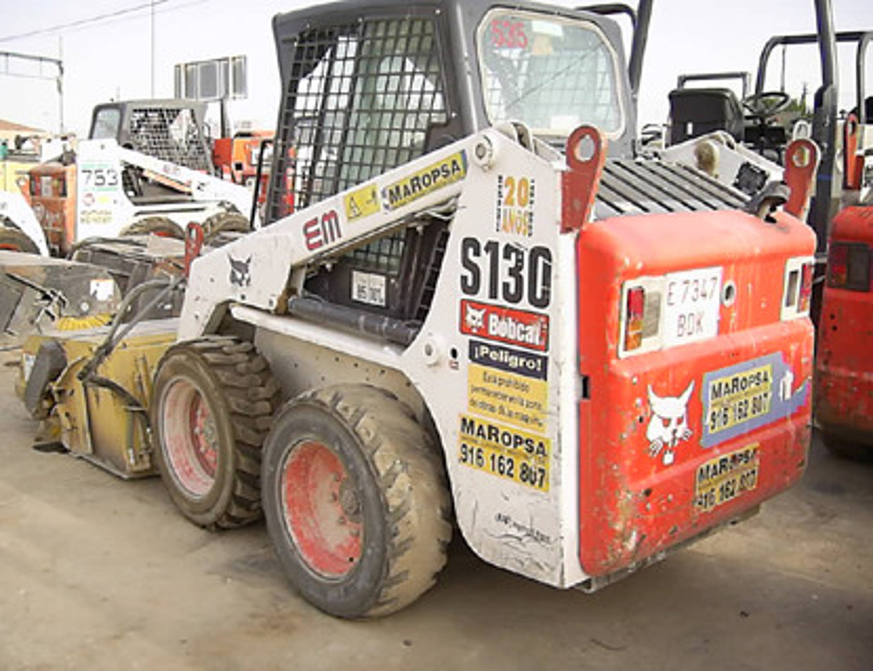 Minicargadora Bobcat S130 - Mini pá carregadora: foto 1 Minicargadora Bobcat S130 - Mini pá carregadora: foto 1
