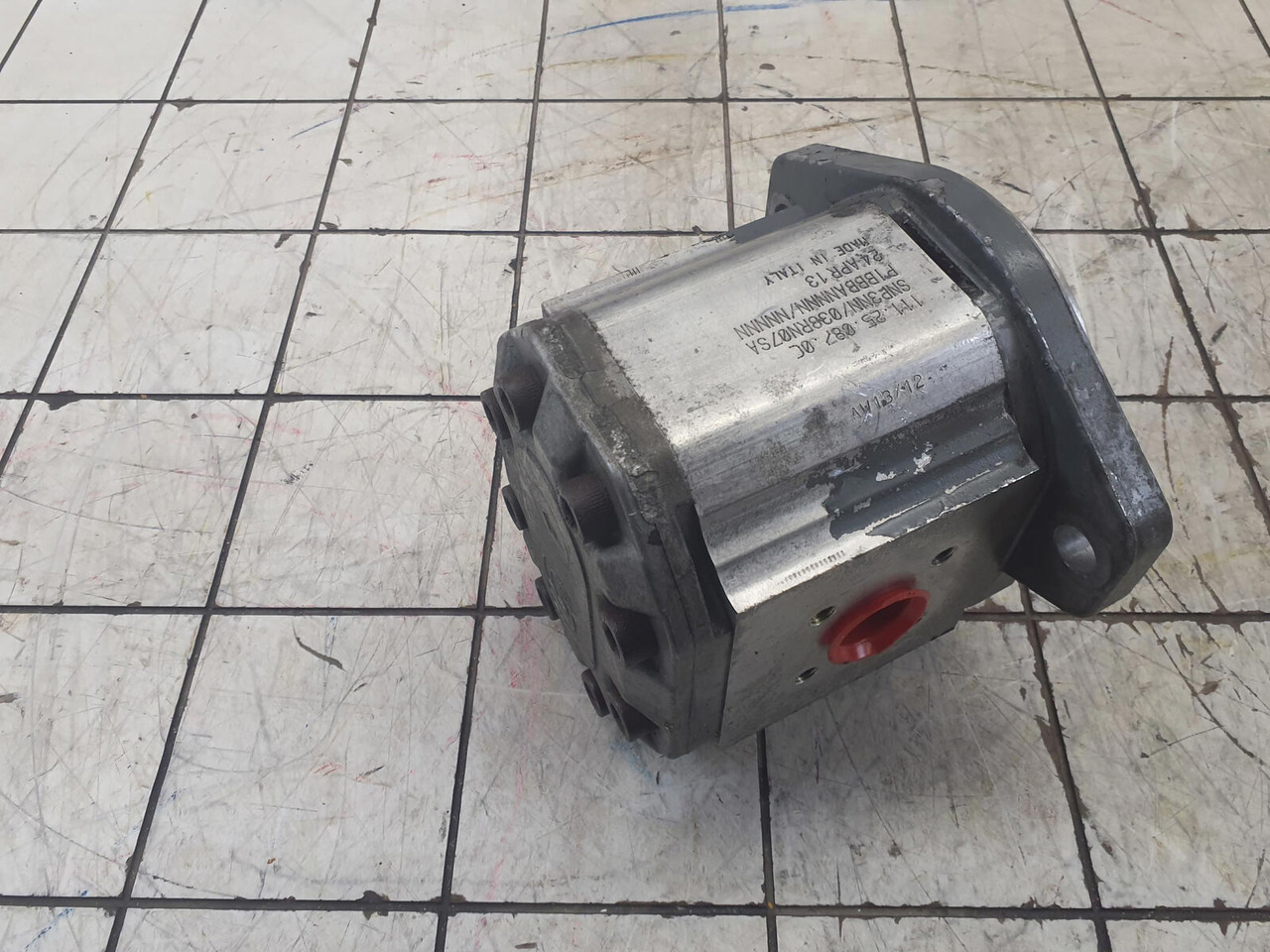 Danfoss LTM 1130-5.1 GEAR PUMP - Bomba hidráulica para Grua móvel: foto 3 Danfoss LTM 1130-5.1 GEAR PUMP - Bomba hidráulica para Grua móvel: foto 3