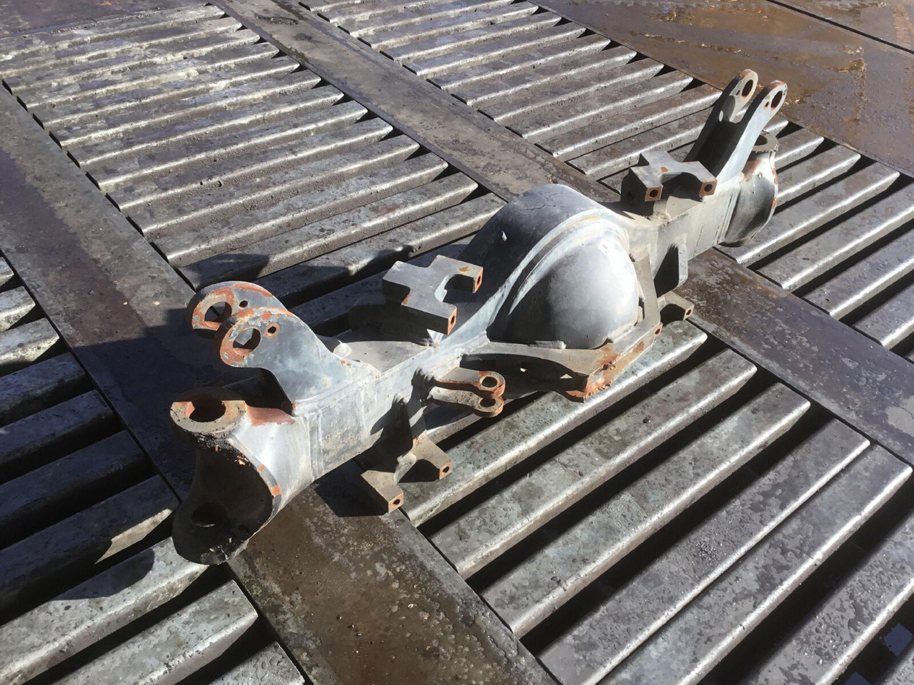 Demag AC 35 axle 2 - Eixo e peças para Grua móvel: foto 3 Demag AC 35 axle 2 - Eixo e peças para Grua móvel: foto 3