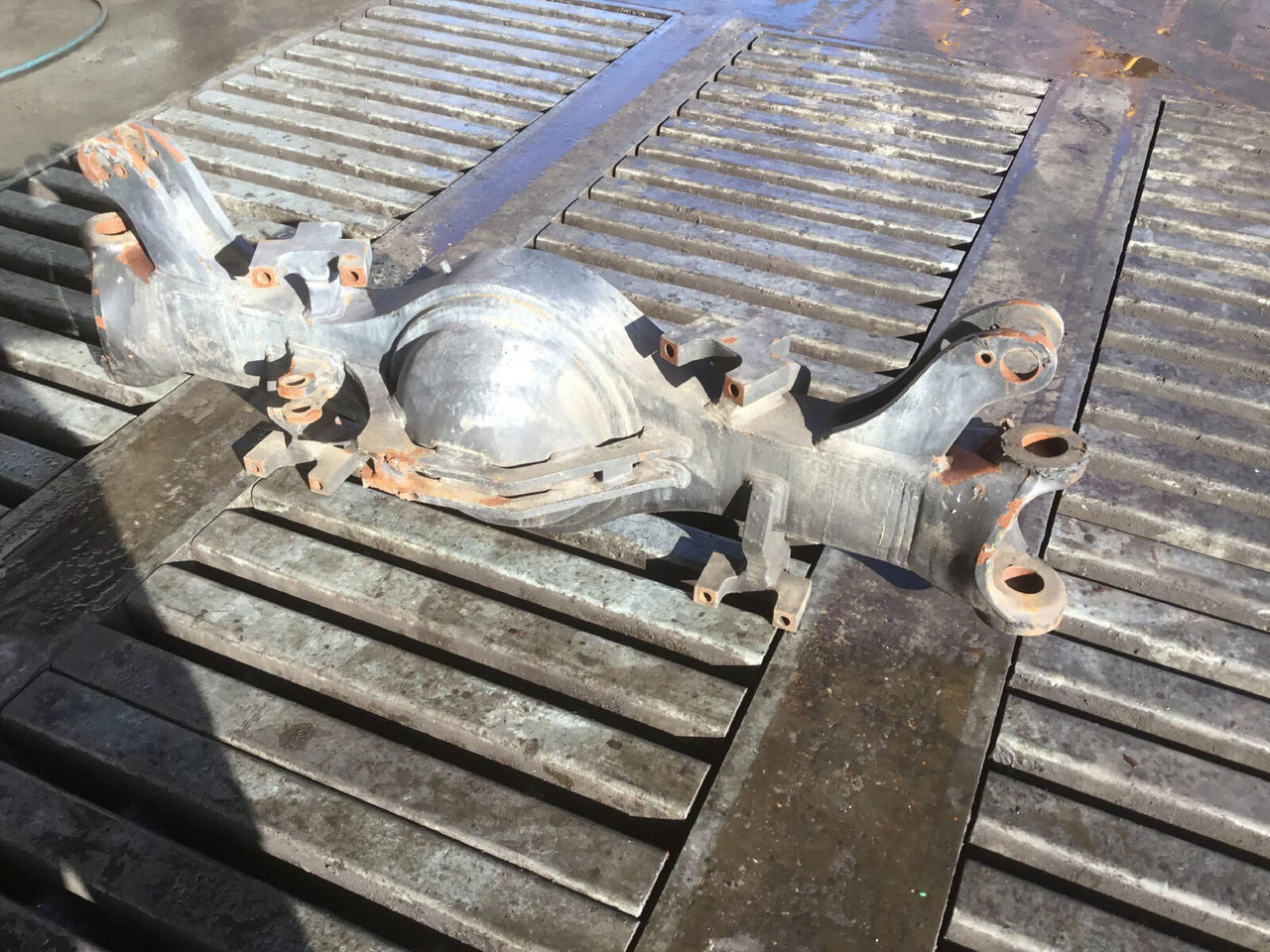 Demag AC 35 axle 2 - Eixo e peças para Grua móvel: foto 2 Demag AC 35 axle 2 - Eixo e peças para Grua móvel: foto 2