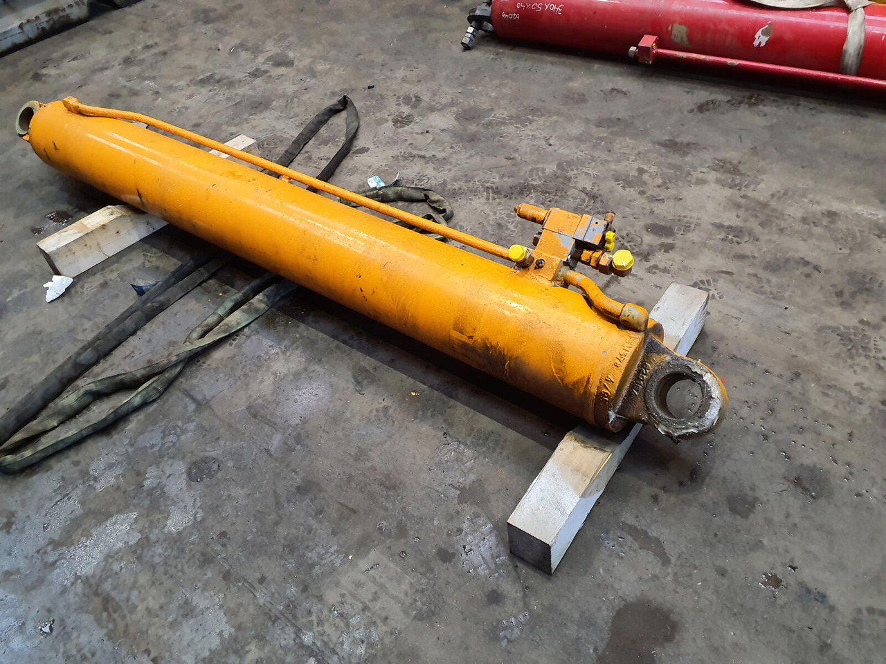 FAUN ATF 30-2 Boom cylinder - Cilindro hidráulico para Grua móvel: foto 2 FAUN ATF 30-2 Boom cylinder - Cilindro hidráulico para Grua móvel: foto 2