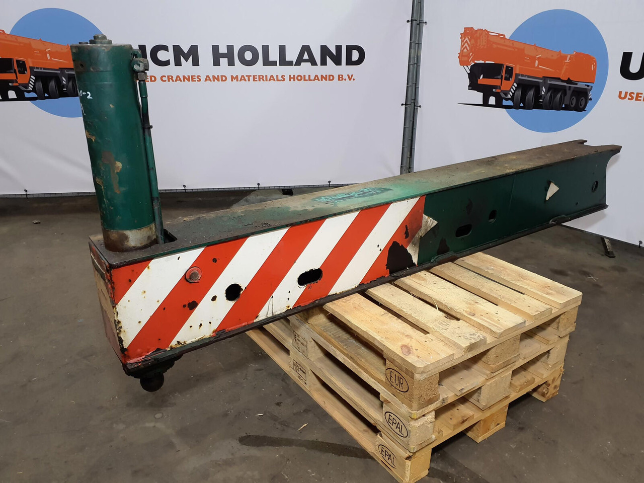 FAUN ATF 30-2 outrigger beam rear complete - Suspensão para Grua móvel: foto 2 FAUN ATF 30-2 outrigger beam rear complete - Suspensão para Grua móvel: foto 2