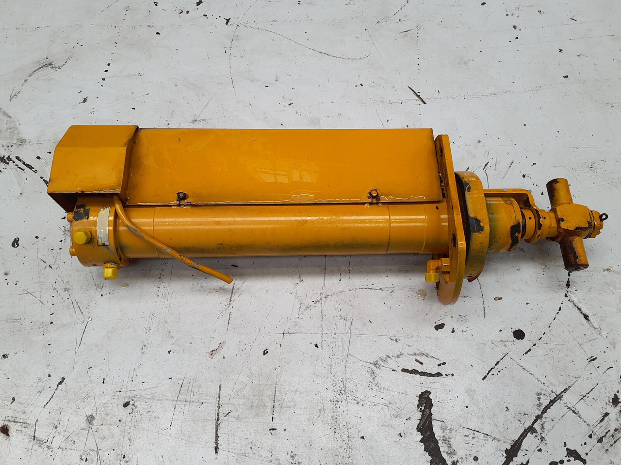 FAUN ATF 45-3 counterweight cylinder - Cilindro hidráulico para Guindaste: foto 1 FAUN ATF 45-3 counterweight cylinder - Cilindro hidráulico para Guindaste: foto 1