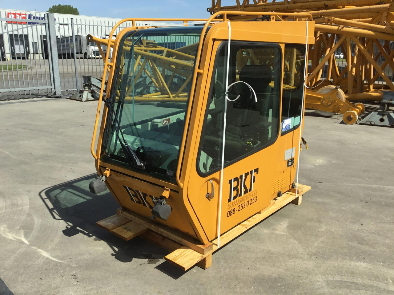 FAUN ATF 45-3 upper cabin - Cabine para Grua móvel: foto 1 FAUN ATF 45-3 upper cabin - Cabine para Grua móvel: foto 1