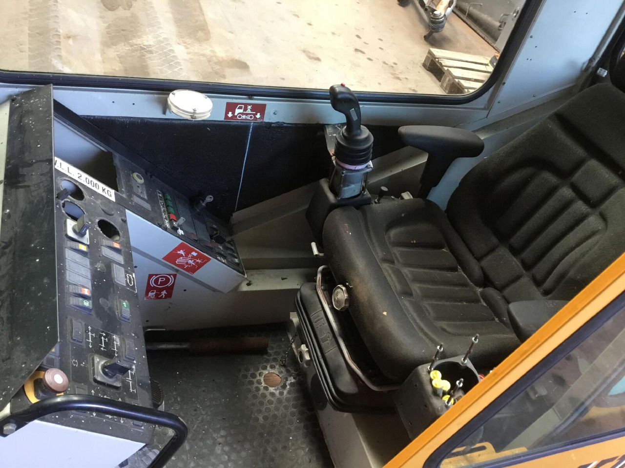 FAUN ATF 45-3 upper cabin - Cabine para Grua móvel: foto 4 FAUN ATF 45-3 upper cabin - Cabine para Grua móvel: foto 4