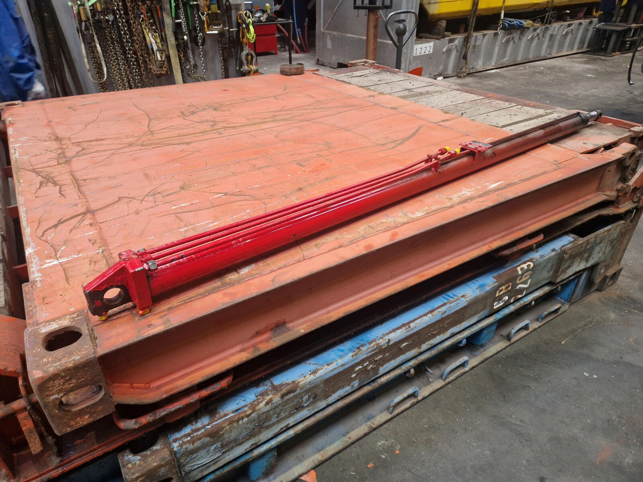 FAUN ATF 50G-3 outrigger beam rear - Suspensão para Guindaste: foto 5 FAUN ATF 50G-3 outrigger beam rear - Suspensão para Guindaste: foto 5