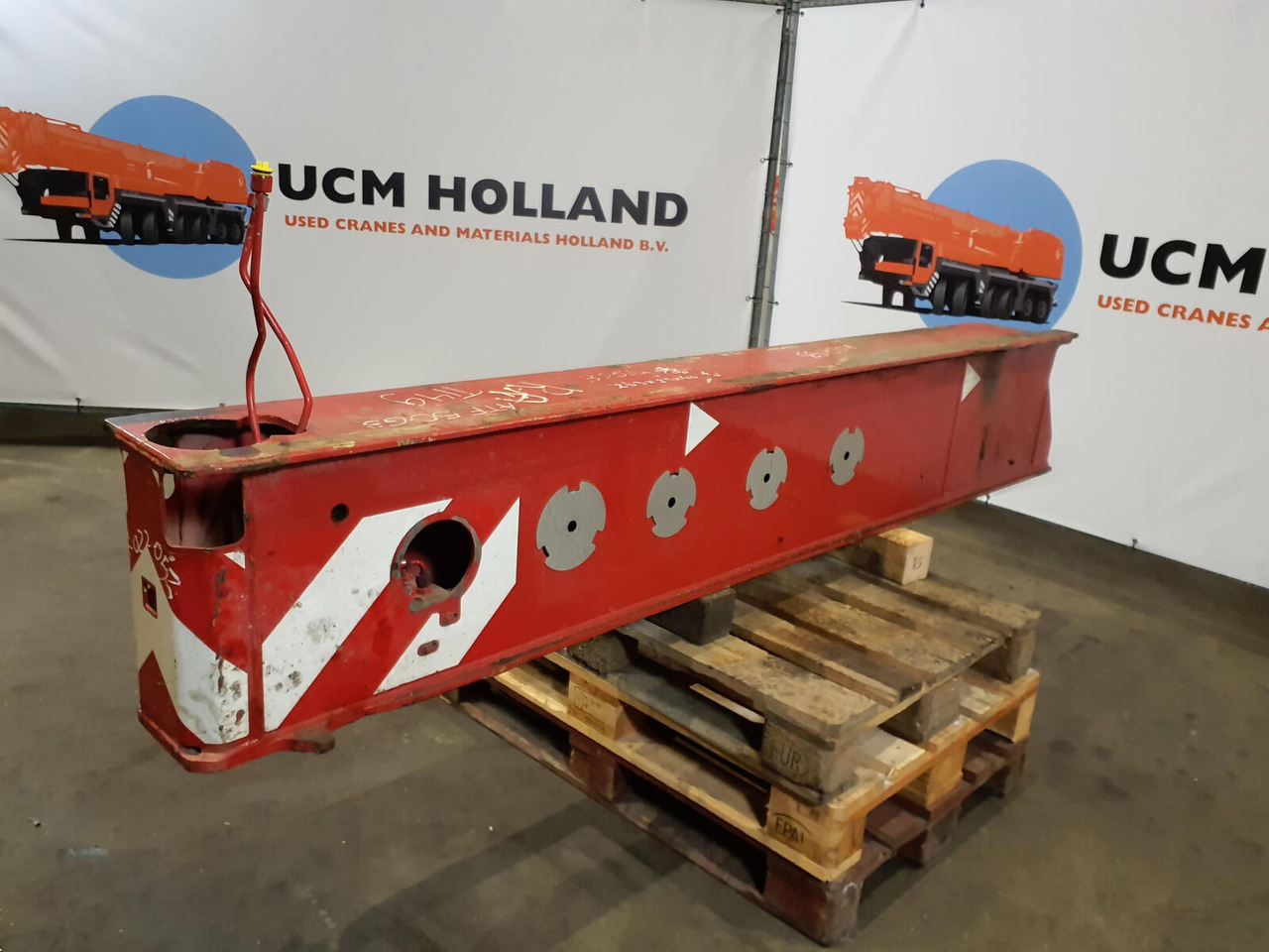 FAUN ATF 50G-3 outrigger beam rear - Suspensão para Guindaste: foto 2 FAUN ATF 50G-3 outrigger beam rear - Suspensão para Guindaste: foto 2