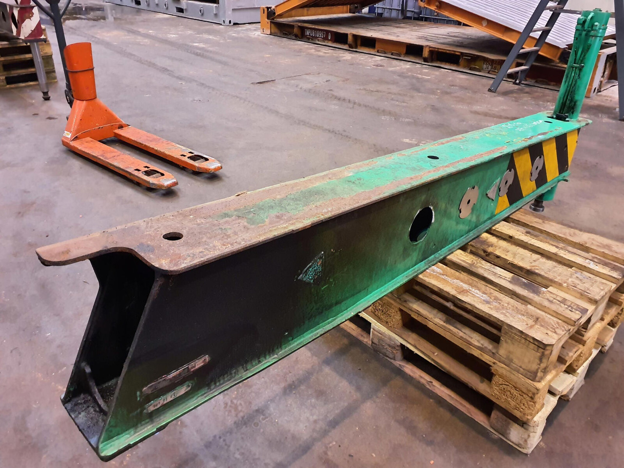 FAUN ATF 60-3 front outrigger beam with support cylinder - Suspensão para Grua móvel: foto 4 FAUN ATF 60-3 front outrigger beam with support cylinder - Suspensão para Grua móvel: foto 4