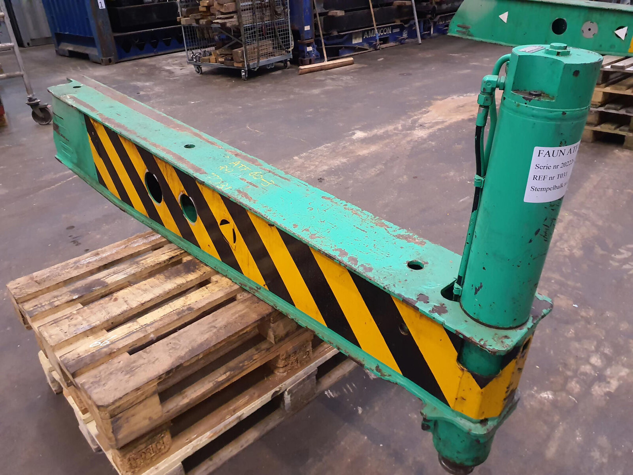 FAUN ATF 60-3 rear outrigger beam - Suspensão para Grua móvel: foto 1 FAUN ATF 60-3 rear outrigger beam - Suspensão para Grua móvel: foto 1