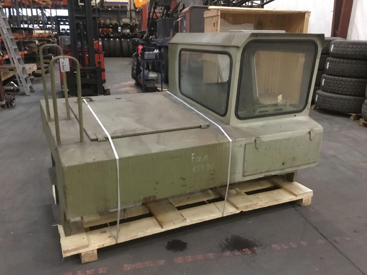 FAUN RTF 30 lower cabin - Cabine para Grua móvel: foto 5 FAUN RTF 30 lower cabin - Cabine para Grua móvel: foto 5