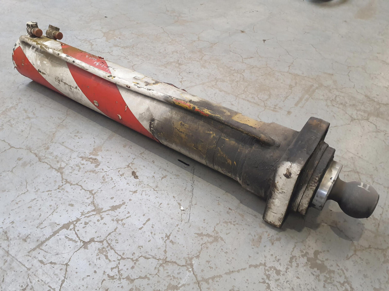 FAUN RTF 30 outrigger cylinder - Cilindro hidráulico para Grua móvel: foto 3 FAUN RTF 30 outrigger cylinder - Cilindro hidráulico para Grua móvel: foto 3
