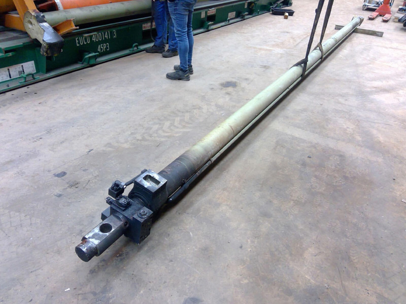 Faun ATF 60-4 telescopic cylinder single - Cilindro hidráulico para Guindaste: foto 1 Faun ATF 60-4 telescopic cylinder single - Cilindro hidráulico para Guindaste: foto 1