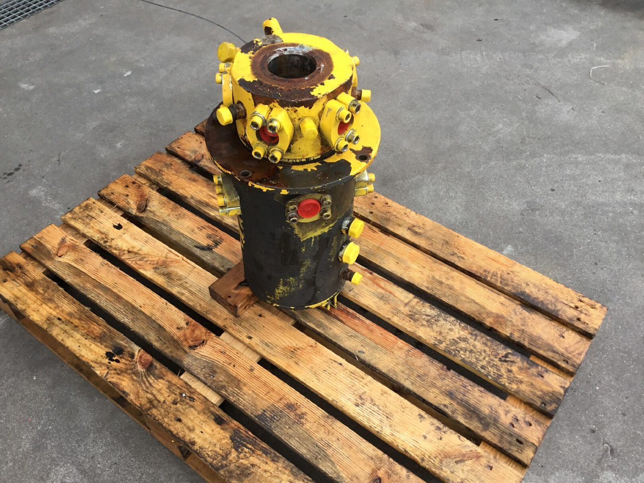 Grove GMK 3055 hydraulic swivel - Hidráulica para Grua móvel: foto 4 Grove GMK 3055 hydraulic swivel - Hidráulica para Grua móvel: foto 4
