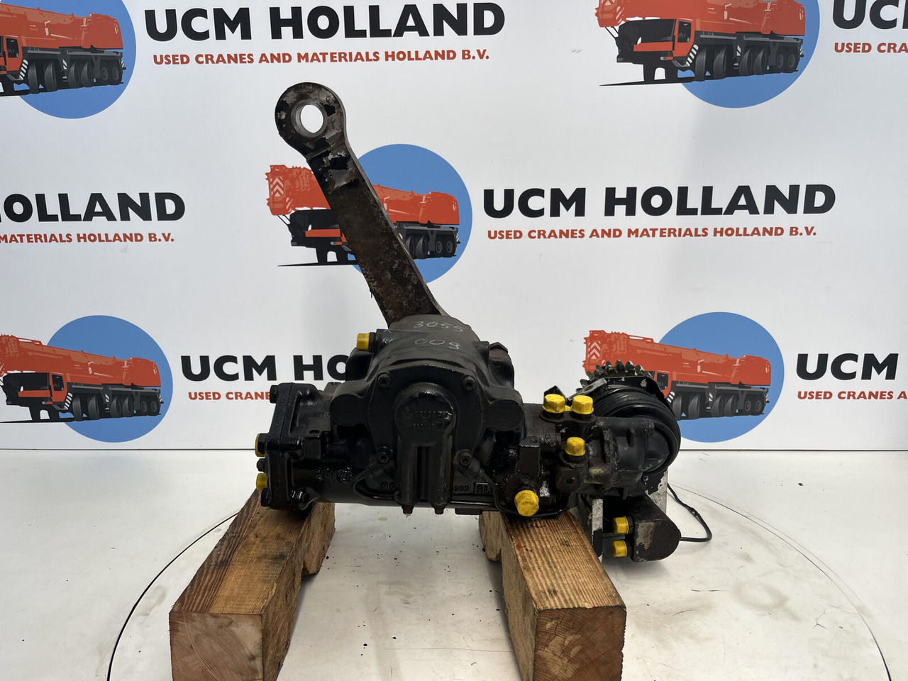 Grove GMK 3055 steering Box - Caixa de direção para Grua móvel: foto 3 Grove GMK 3055 steering Box - Caixa de direção para Grua móvel: foto 3