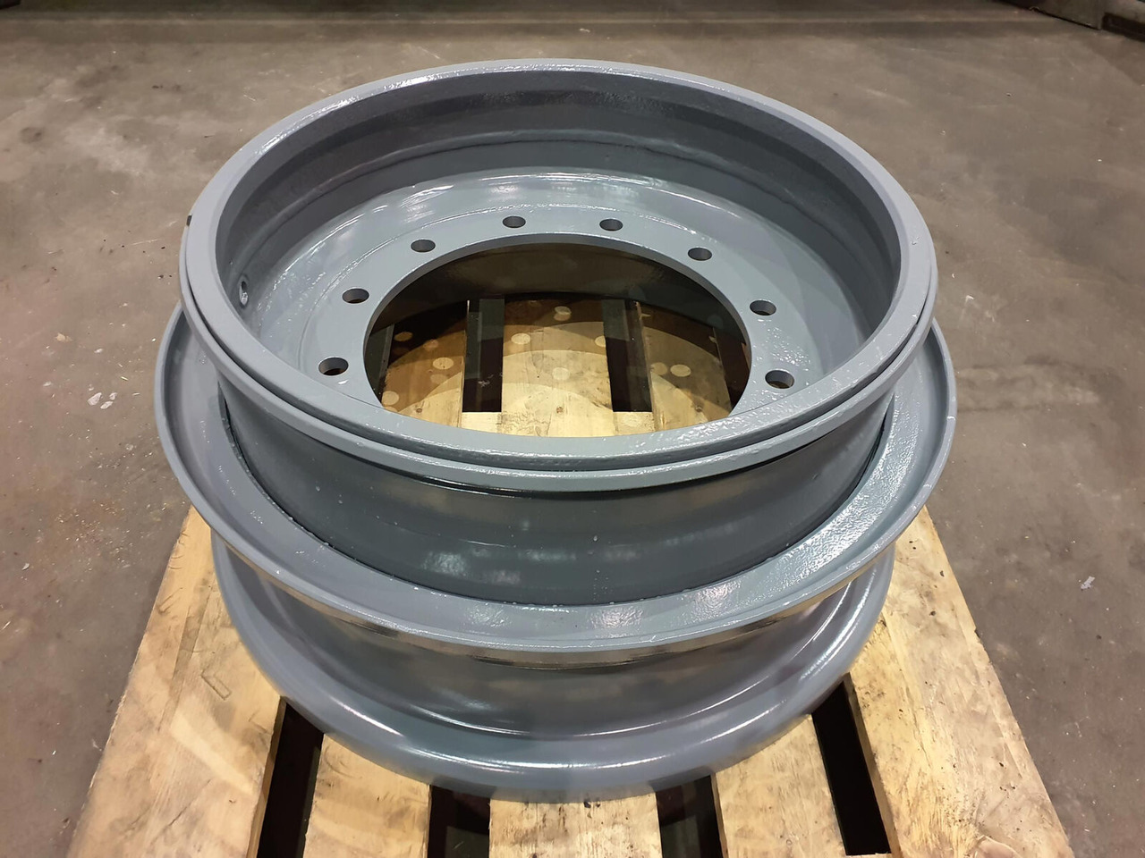 Grove Rim 445/95R25 12 14.5 3p - Jante para Guindaste: foto 2 Grove Rim 445/95R25 12 14.5 3p - Jante para Guindaste: foto 2