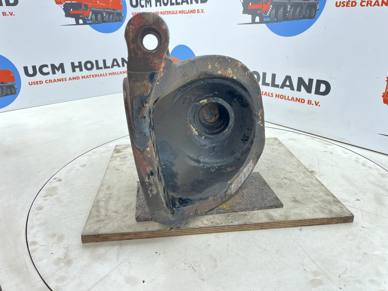 Krupp KMK 3045 Steering knuckle 16 holes - Manga de eixo para Grua móvel: foto 5 Krupp KMK 3045 Steering knuckle 16 holes - Manga de eixo para Grua móvel: foto 5