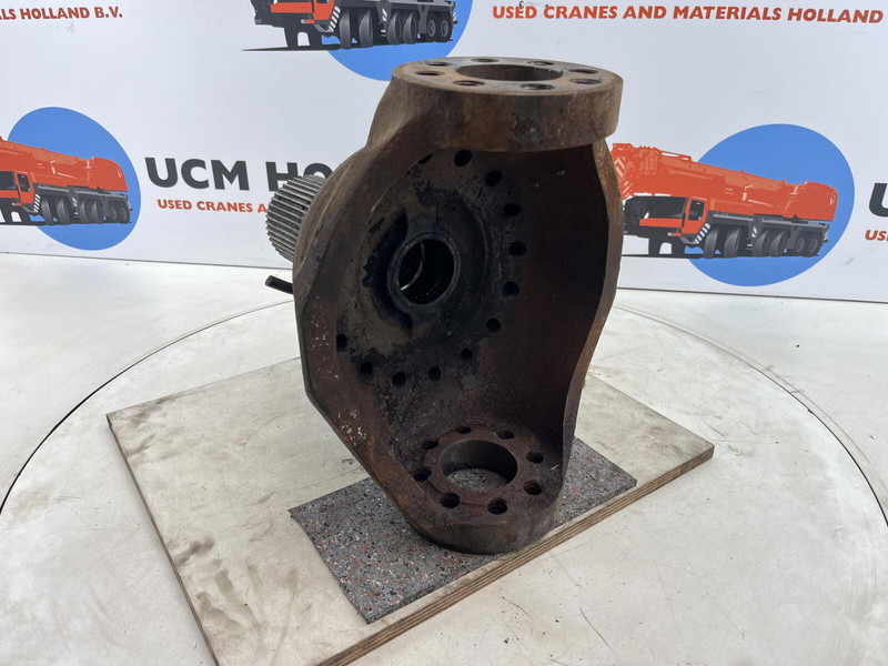 Krupp KMK 5100 Steering knuckle 16 holes axle 1 - Manga de eixo para Guindaste: foto 4 Krupp KMK 5100 Steering knuckle 16 holes axle 1 - Manga de eixo para Guindaste: foto 4