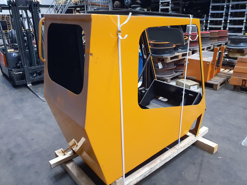 Krupp KMK 5100 upper cabin - Cabine e interior para Guindaste: foto 3 Krupp KMK 5100 upper cabin - Cabine e interior para Guindaste: foto 3