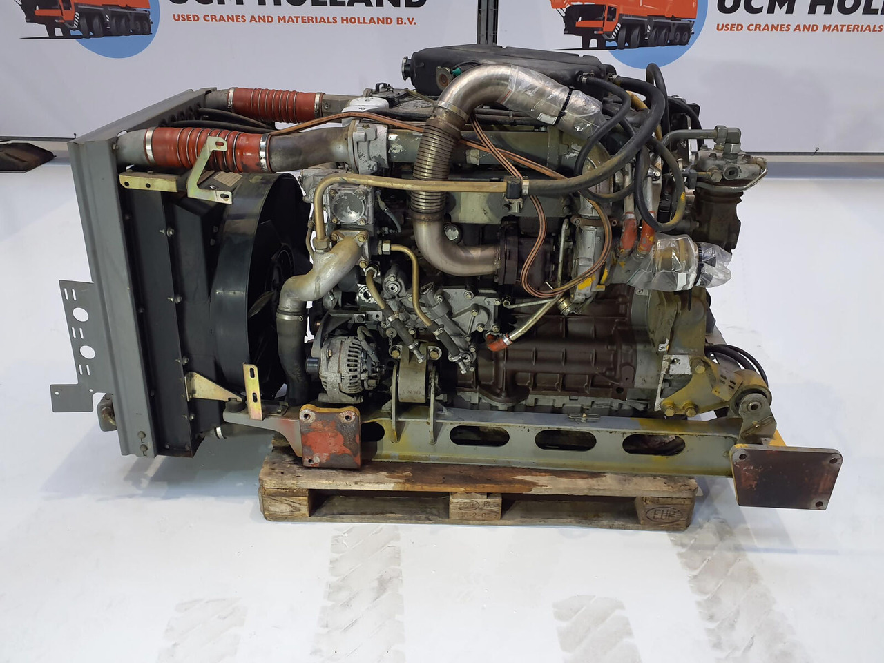 Liebherr LTF 1045 engine D934 S - Motor para Grua móvel: foto 2 Liebherr LTF 1045 engine D934 S - Motor para Grua móvel: foto 2
