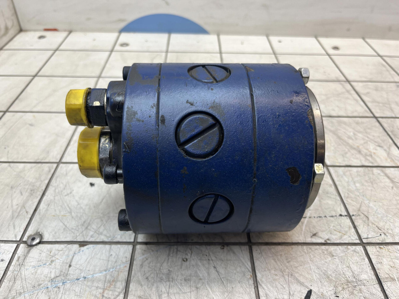 Liebherr LTM 1030-2 emergency steering pump - Bomba hidráulica para Grua móvel: foto 2 Liebherr LTM 1030-2 emergency steering pump - Bomba hidráulica para Grua móvel: foto 2