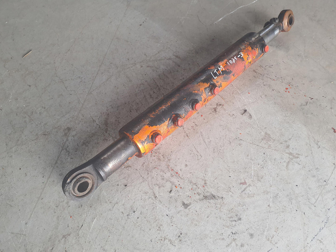 Liebherr LTM 1035 LTM 1025 steering locking cylinder - Cilindro hidráulico para Grua móvel: foto 4 Liebherr LTM 1035 LTM 1025 steering locking cylinder - Cilindro hidráulico para Grua móvel: foto 4