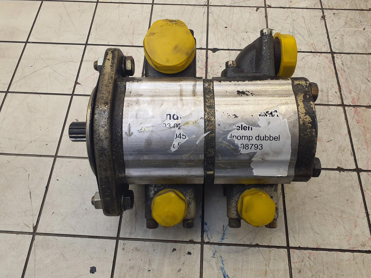 Liebherr LTM 1045-3.1 dual gear pump - Bomba hidráulica para Grua móvel: foto 5 Liebherr LTM 1045-3.1 dual gear pump - Bomba hidráulica para Grua móvel: foto 5