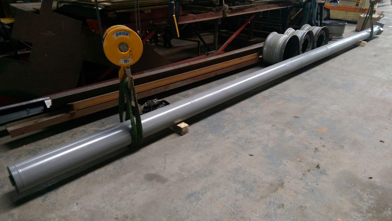 Liebherr LTM 1045-3.1 telescopic cylinder single - Cilindro hidráulico para Grua móvel: foto 3 Liebherr LTM 1045-3.1 telescopic cylinder single - Cilindro hidráulico para Grua móvel: foto 3