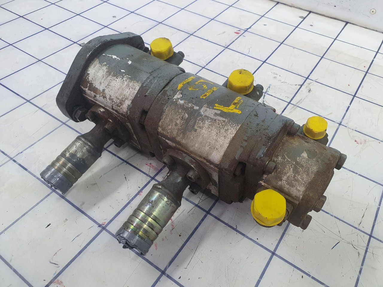 Liebherr LTM 1050-1 TRIPLE GEAR PUMP - Bomba hidráulica para Grua móvel: foto 3 Liebherr LTM 1050-1 TRIPLE GEAR PUMP - Bomba hidráulica para Grua móvel: foto 3