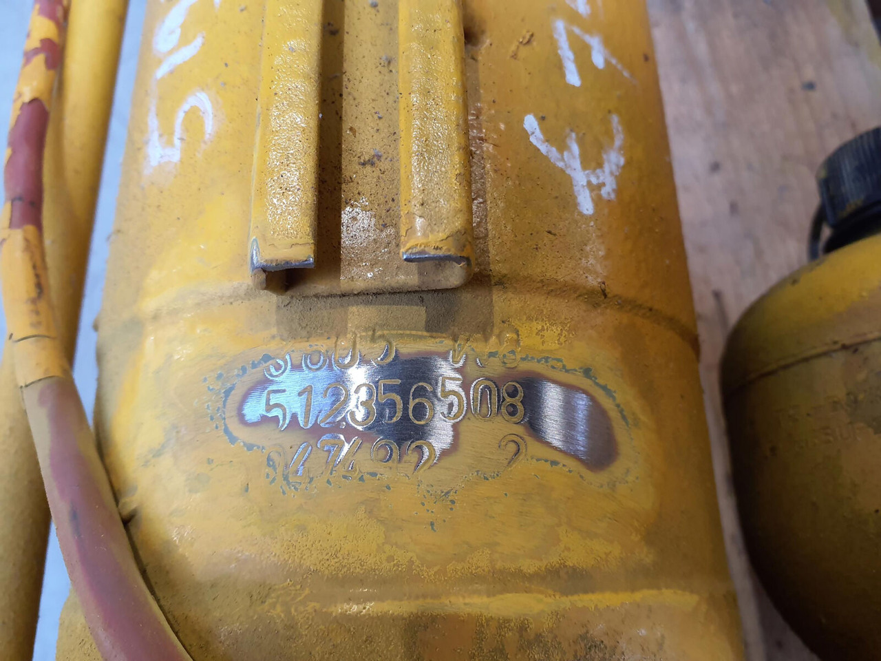 Liebherr LTM 1050-1 ballast extension ram - Cilindro hidráulico para Grua móvel: foto 5 Liebherr LTM 1050-1 ballast extension ram - Cilindro hidráulico para Grua móvel: foto 5