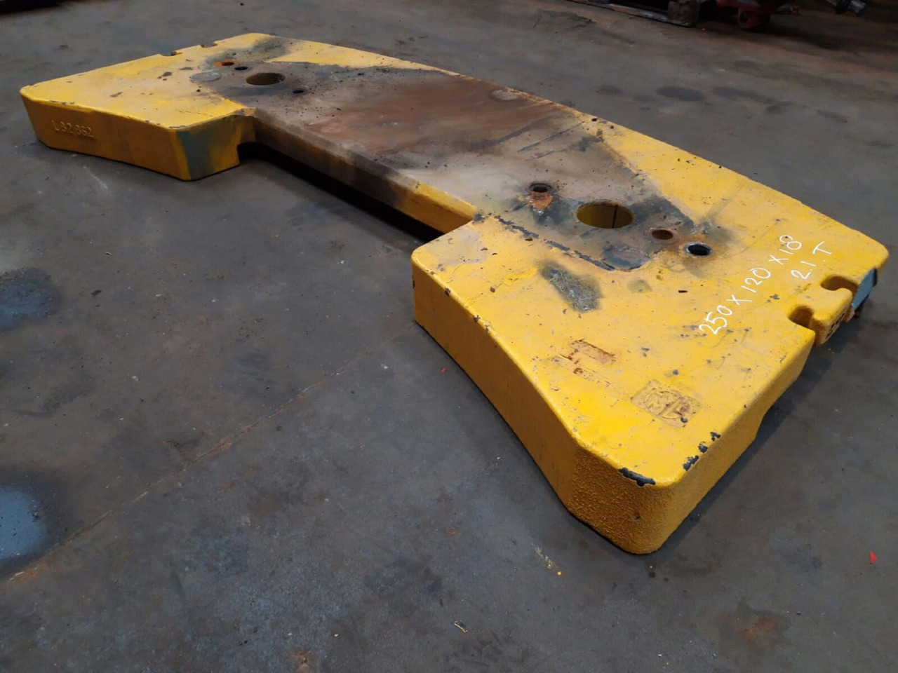 Liebherr LTM 1050-1 counterweight 2,1 ton - Contrapeso para Grua móvel: foto 3 Liebherr LTM 1050-1 counterweight 2,1 ton - Contrapeso para Grua móvel: foto 3