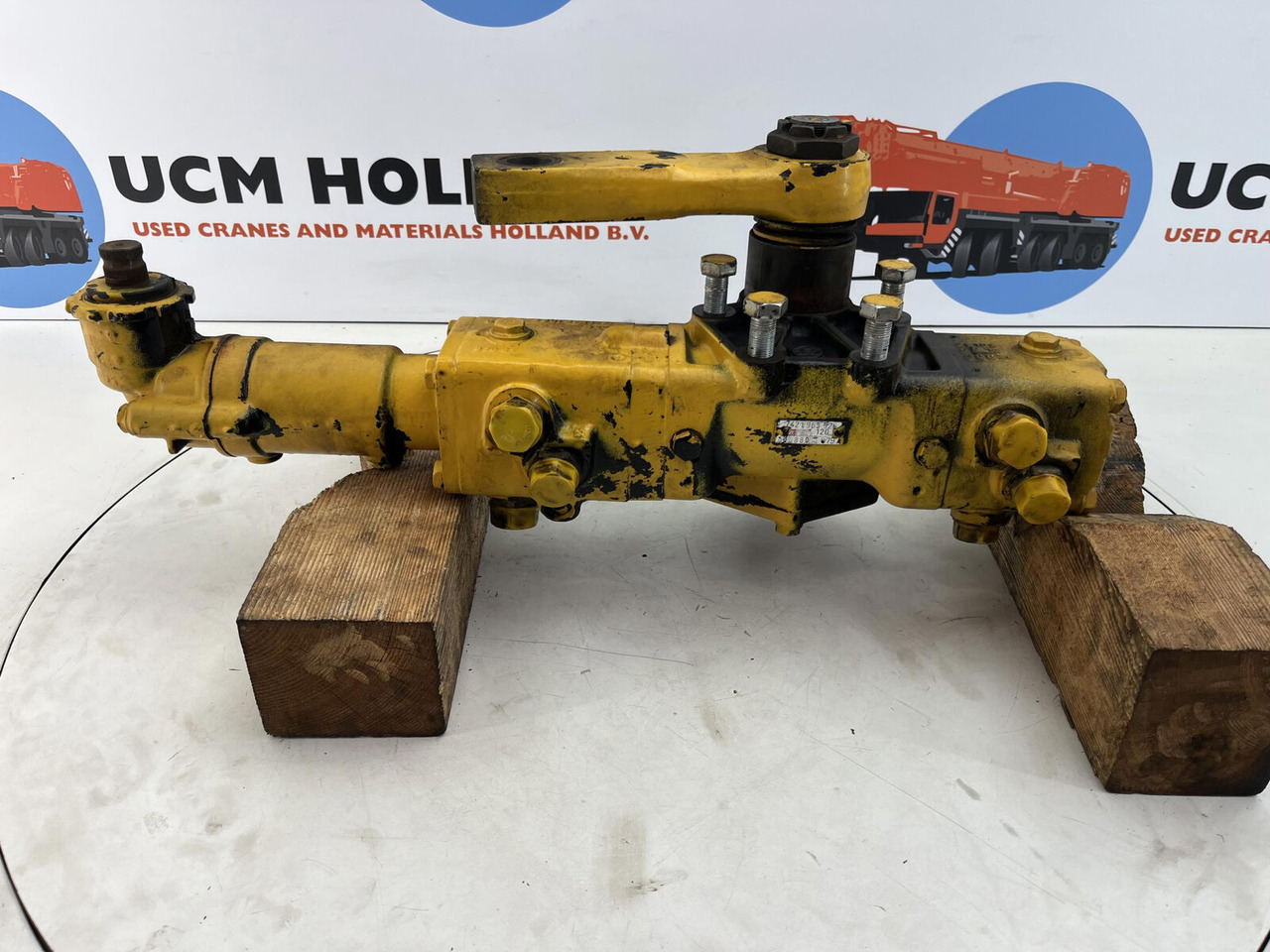 Liebherr LTM 1050-1 steering box - Caixa de direção para Grua móvel: foto 3 Liebherr LTM 1050-1 steering box - Caixa de direção para Grua móvel: foto 3