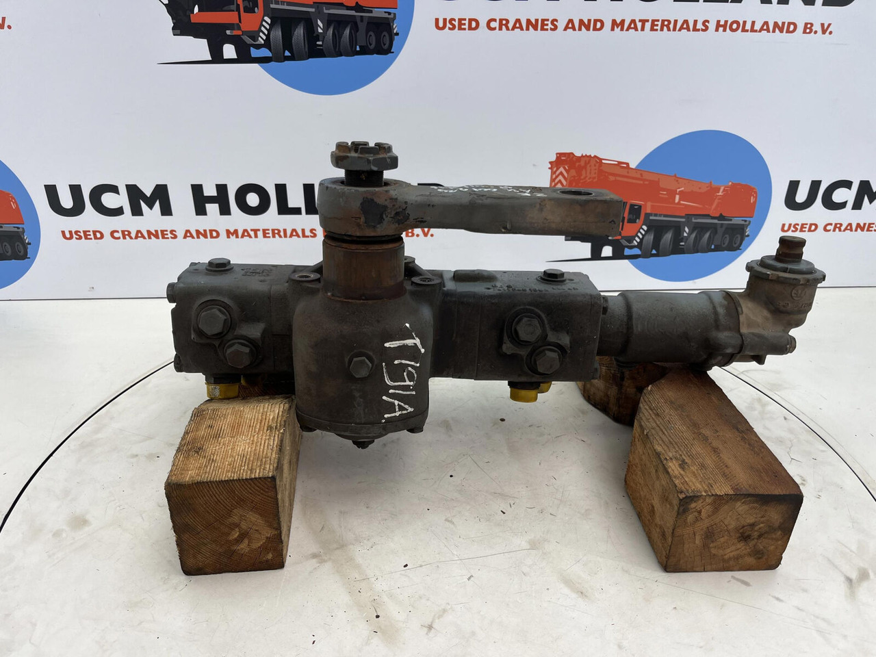 Liebherr LTM 1050-1 steering box - Caixa de direção para Grua móvel: foto 3 Liebherr LTM 1050-1 steering box - Caixa de direção para Grua móvel: foto 3